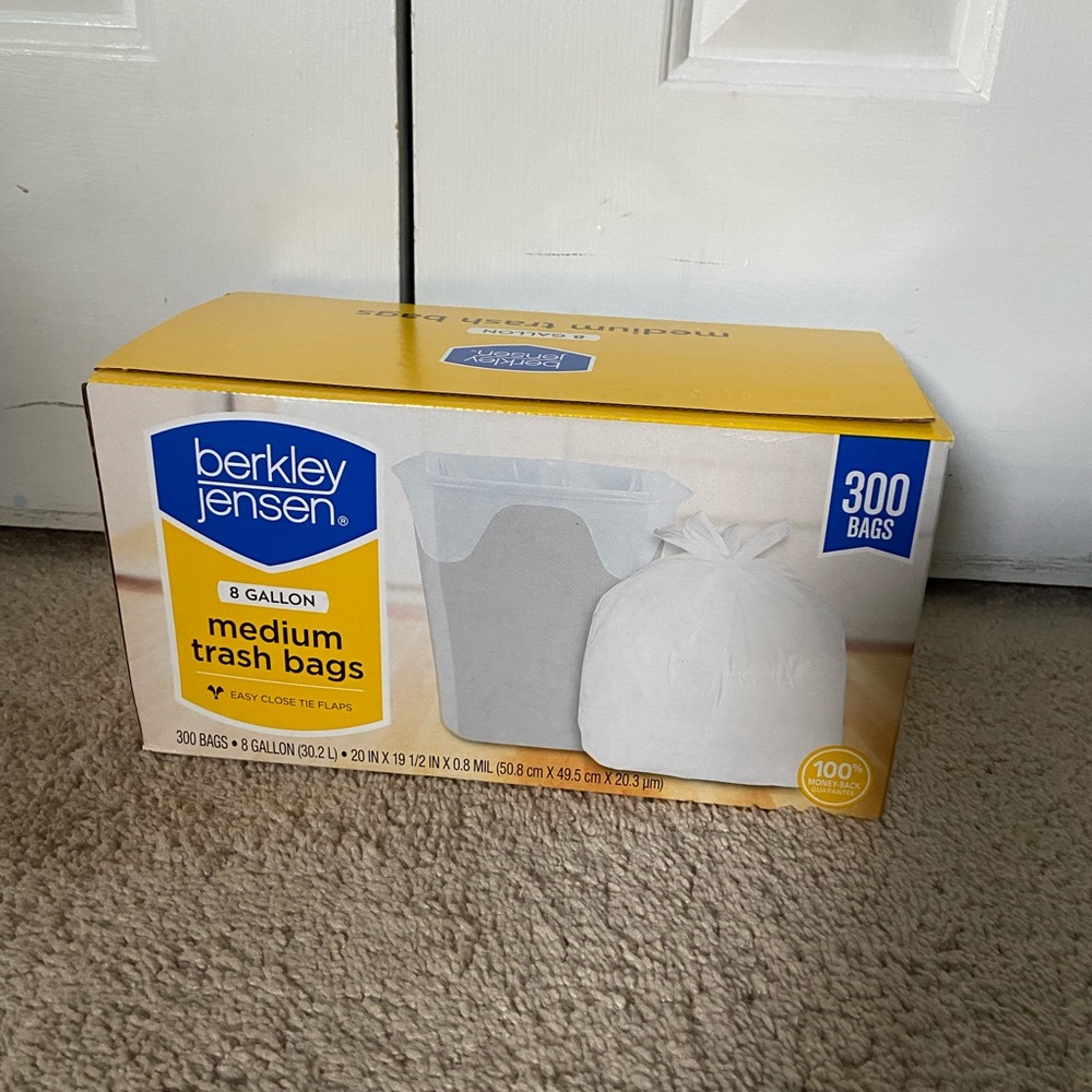 BJ's 8 Gallon Medium Plastic Trash Bags 300 Count Easy Close Tie Flaps